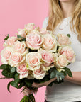 Liebevoller Rosenstrauß Rosa