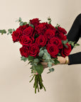Rote Rosen Geschenkset mit Teddybär, Schokolade & Grußkarte